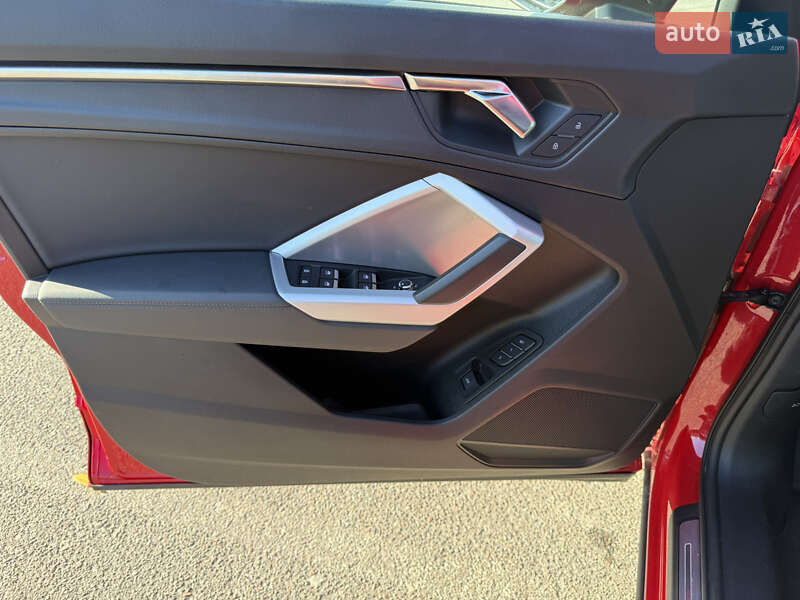 Позашляховик / Кросовер Audi Q3 2023 в Львові фото 13 Позашляховик / Кросовер Audi Q3 2023 в Львові