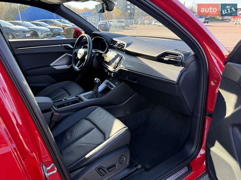 Позашляховик / Кросовер Audi Q3 2023 в Львові фото 16 Позашляховик / Кросовер Audi Q3 2023 в Львові