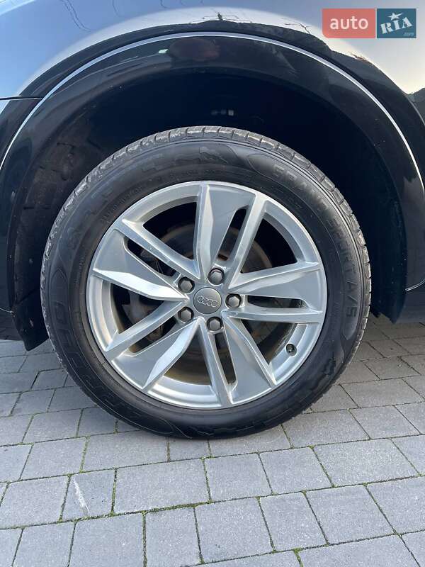 Позашляховик / Кросовер Audi Q3 2016 в Львові