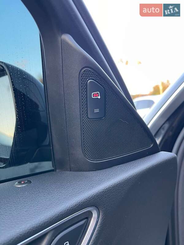 Позашляховик / Кросовер Audi Q3 2016 в Львові