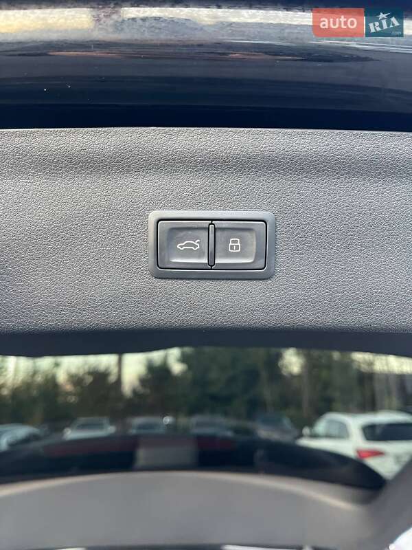 Позашляховик / Кросовер Audi Q3 2016 в Львові