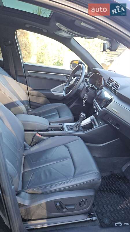 Позашляховик / Кросовер Audi Q3 2022 в Старому Самборі фото 17 Позашляховик / Кросовер Audi Q3 2022 в Старому Самборі