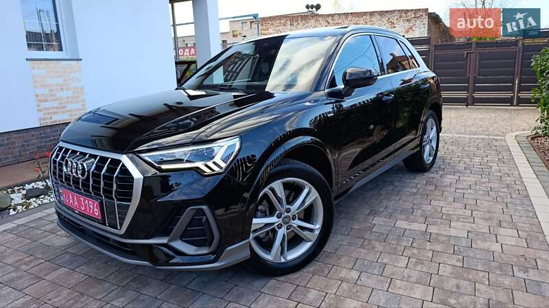 Внедорожник / Кроссовер Audi Q3 2019 в Стрые