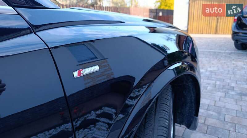 Внедорожник / Кроссовер Audi Q3 2019 в Стрые