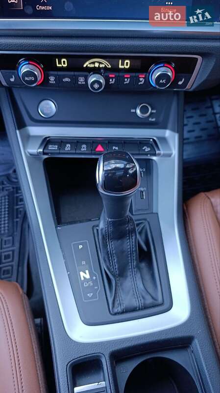 Внедорожник / Кроссовер Audi Q3 2019 в Стрые