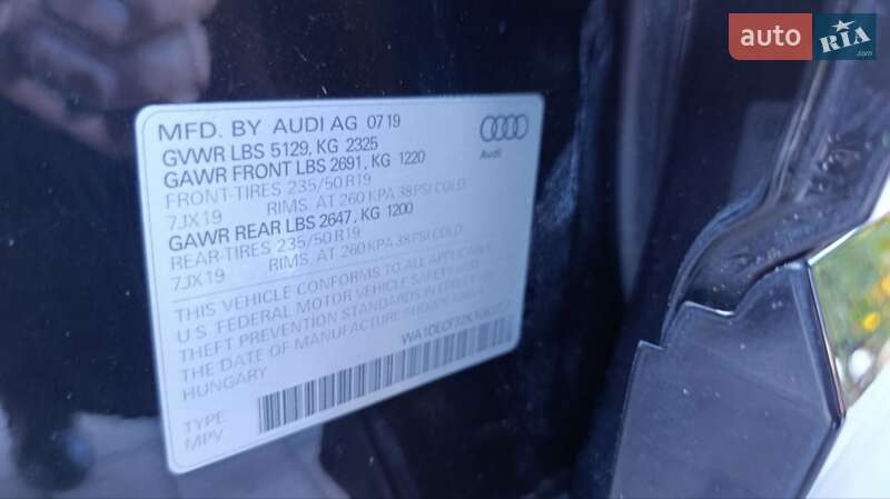 Внедорожник / Кроссовер Audi Q3 2019 в Стрые