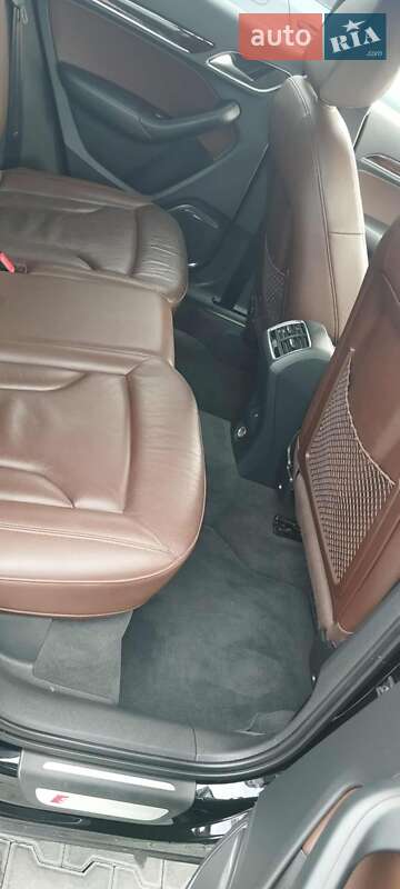 Внедорожник / Кроссовер Audi Q3 2016 в Ужгороде