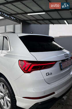 Внедорожник / Кроссовер Audi Q3 2023 в Каменец-Подольском