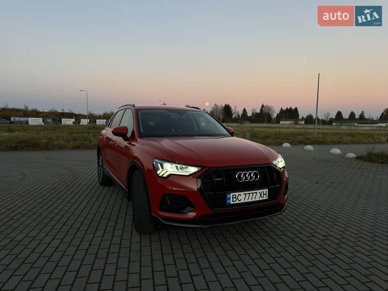 Позашляховик / Кросовер Audi Q3 2021 в Львові