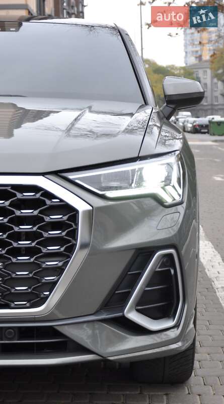 Внедорожник / Кроссовер Audi Q3 2020 в Одессе