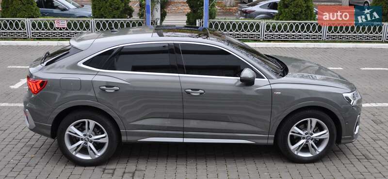 Внедорожник / Кроссовер Audi Q3 2020 в Одессе