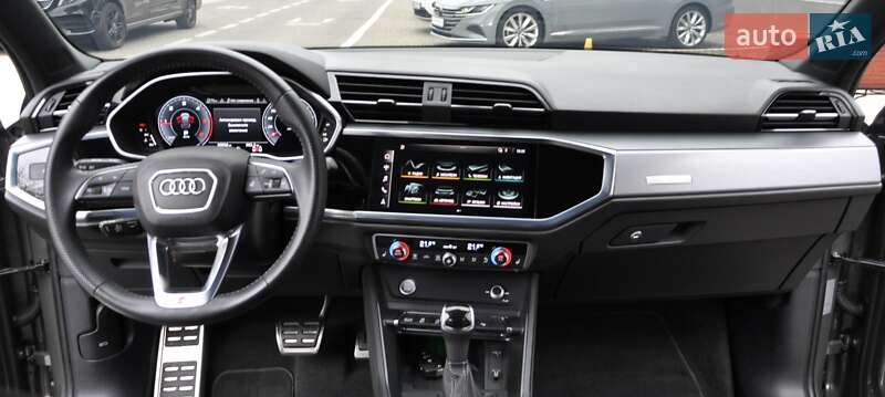 Внедорожник / Кроссовер Audi Q3 2020 в Одессе