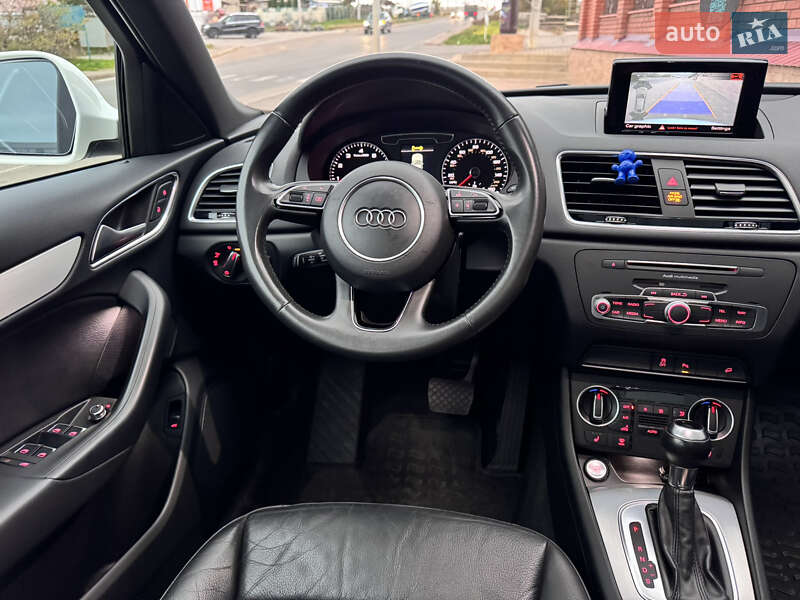 Позашляховик / Кросовер Audi Q3 2017 в Одесі