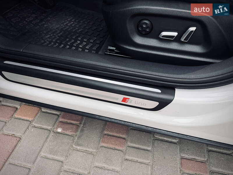 Позашляховик / Кросовер Audi Q3 2017 в Одесі