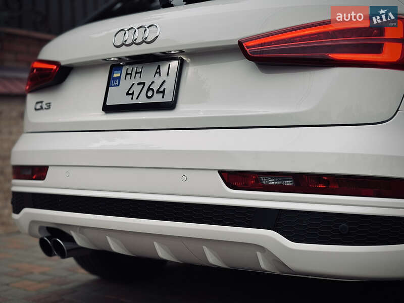 Позашляховик / Кросовер Audi Q3 2017 в Одесі