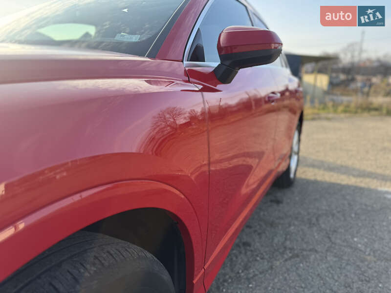 Внедорожник / Кроссовер Audi Q3 2019 в Вижнице