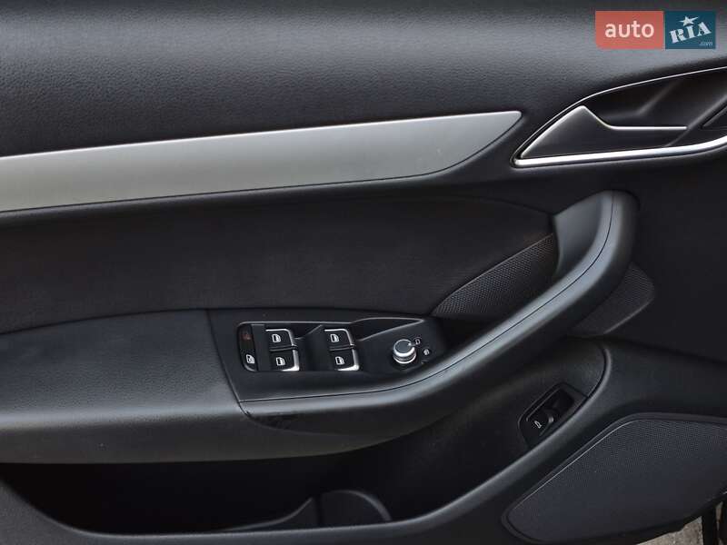 Позашляховик / Кросовер Audi Q3 2016 в Львові