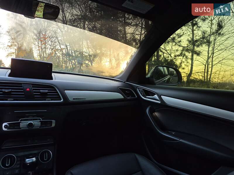 Позашляховик / Кросовер Audi Q3 2016 в Львові