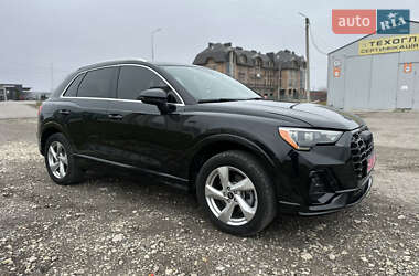 Внедорожник / Кроссовер Audi Q3 2021 в Тернополе