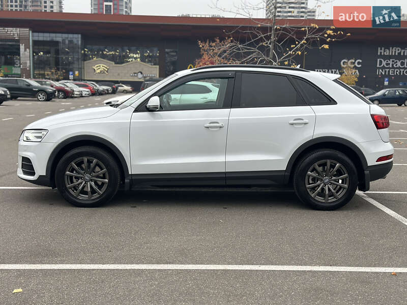 Позашляховик / Кросовер Audi Q3 2015 в Києві