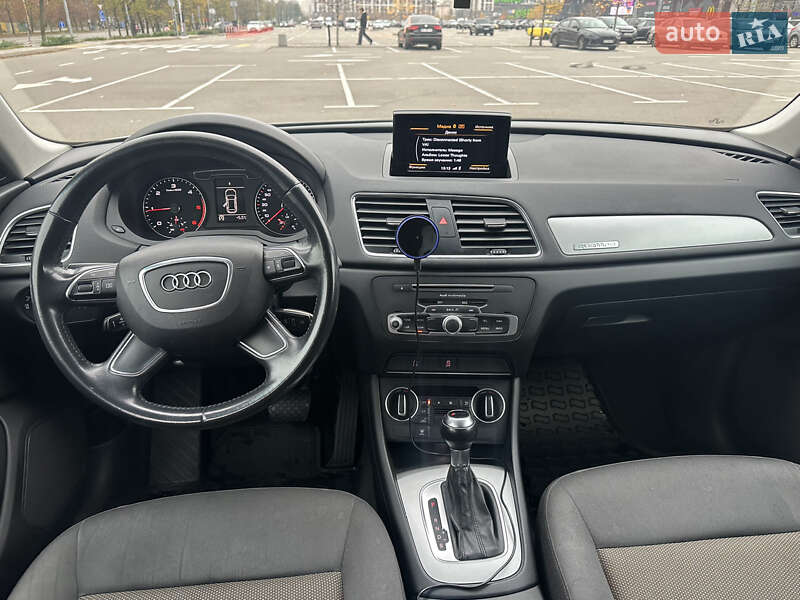Позашляховик / Кросовер Audi Q3 2015 в Києві
