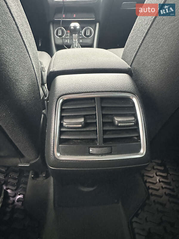 Позашляховик / Кросовер Audi Q3 2015 в Києві