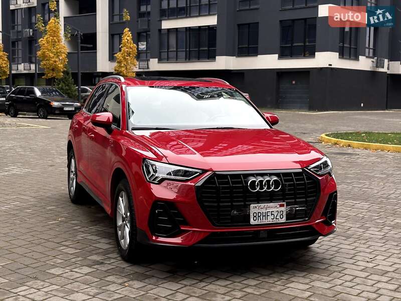 Позашляховик / Кросовер Audi Q3 2020 в Івано-Франківську
