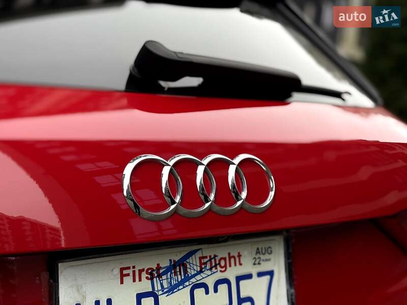 Позашляховик / Кросовер Audi Q3 2020 в Івано-Франківську