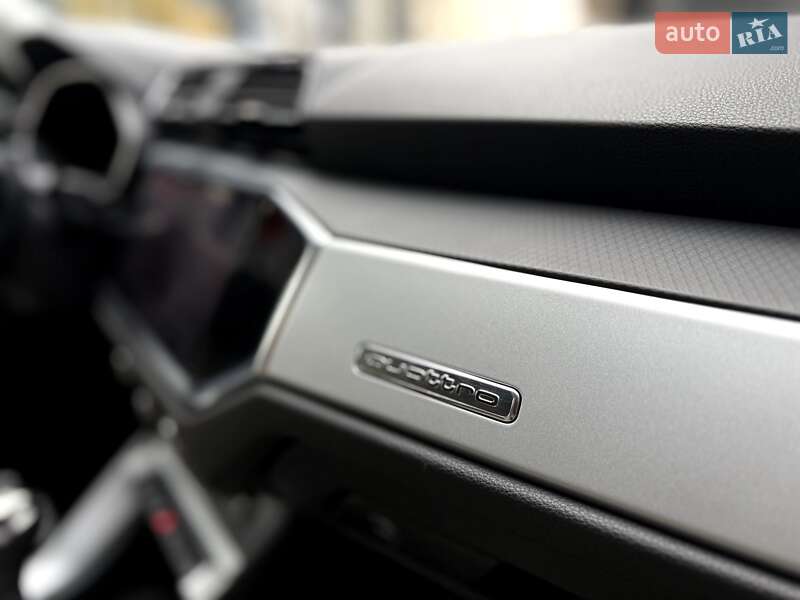 Позашляховик / Кросовер Audi Q3 2020 в Івано-Франківську