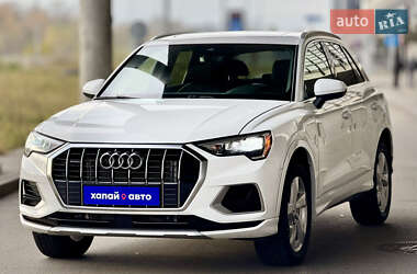 Внедорожник / Кроссовер Audi Q3 2019 в Киеве