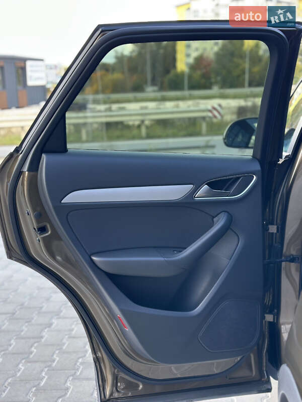 Внедорожник / Кроссовер Audi Q3 2012 в Тернополе фото 19 Внедорожник / Кроссовер Audi Q3 2012 в Тернополе