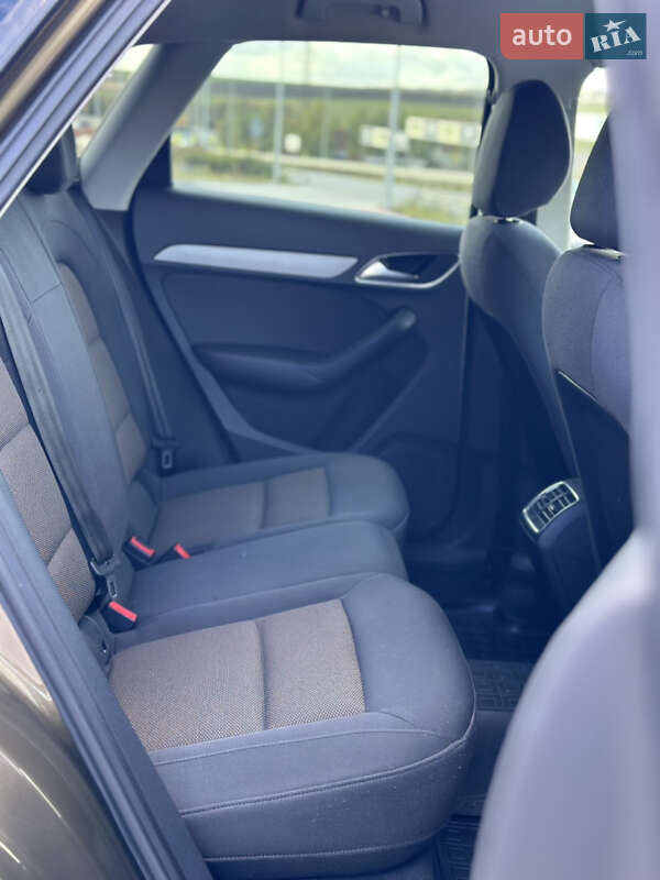 Внедорожник / Кроссовер Audi Q3 2012 в Тернополе фото 31 Внедорожник / Кроссовер Audi Q3 2012 в Тернополе