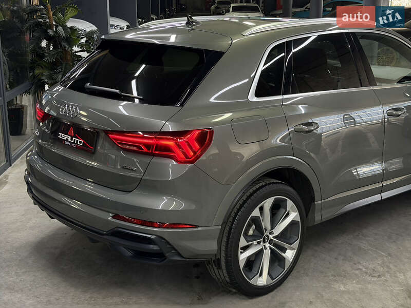 Позашляховик / Кросовер Audi Q3 2020 в Одесі