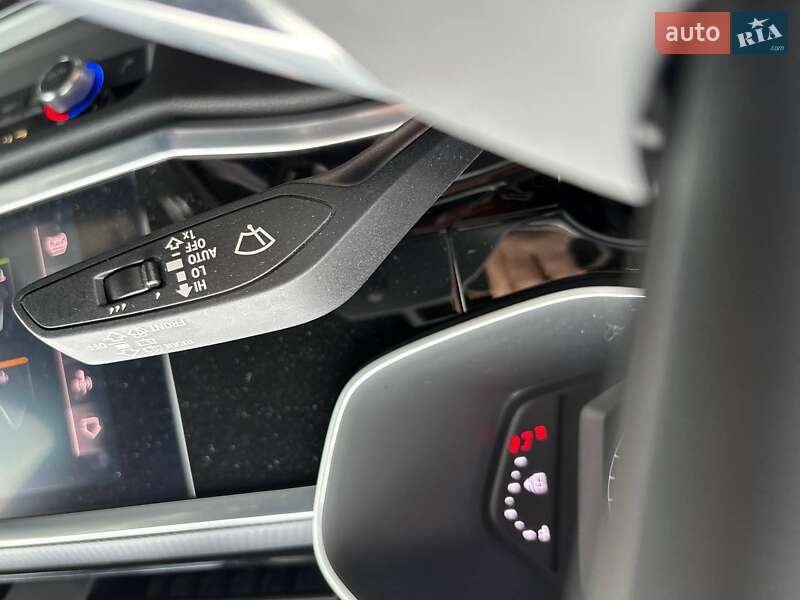 Внедорожник / Кроссовер Audi Q3 2020 в Стрые