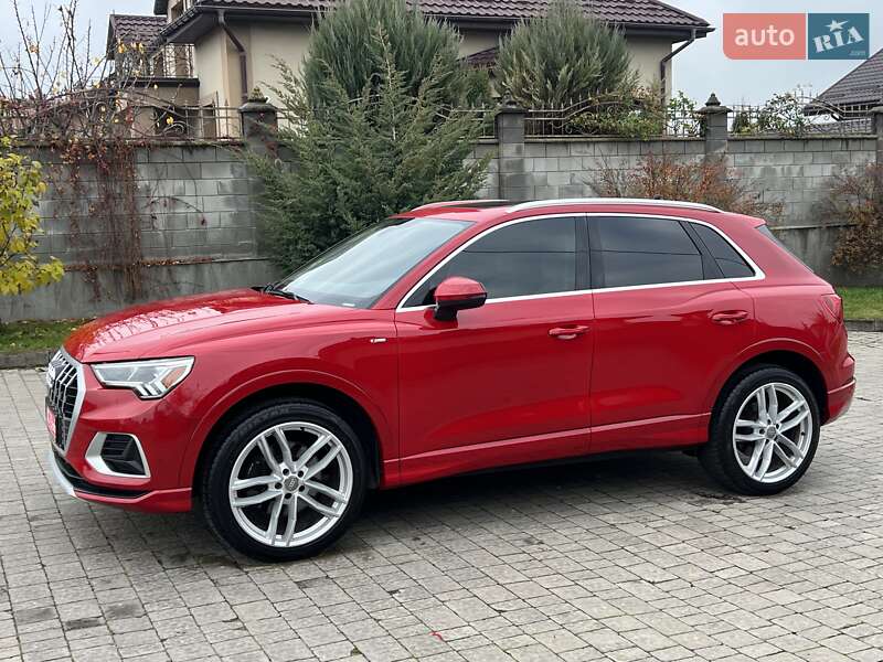Внедорожник / Кроссовер Audi Q3 2020 в Ровно