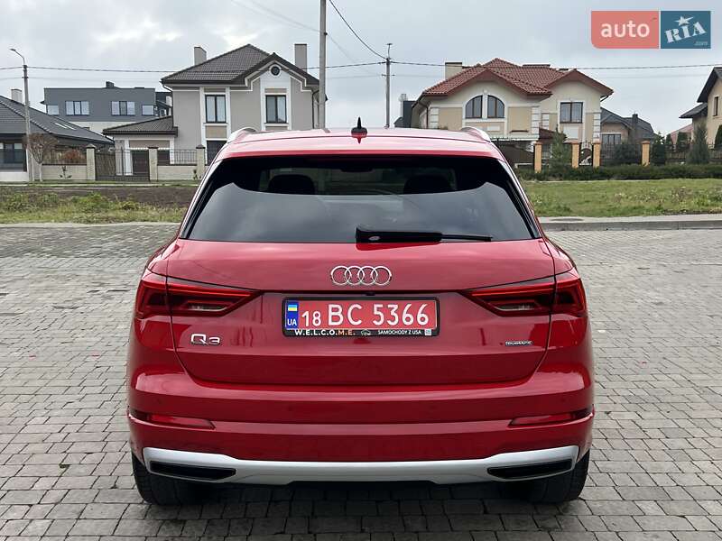 Внедорожник / Кроссовер Audi Q3 2020 в Ровно