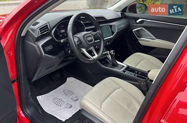 Внедорожник / Кроссовер Audi Q3 2020 в Ровно