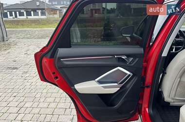 Внедорожник / Кроссовер Audi Q3 2020 в Ровно