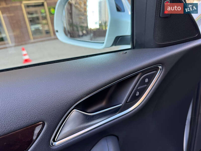 Позашляховик / Кросовер Audi Q3 2015 в Одесі