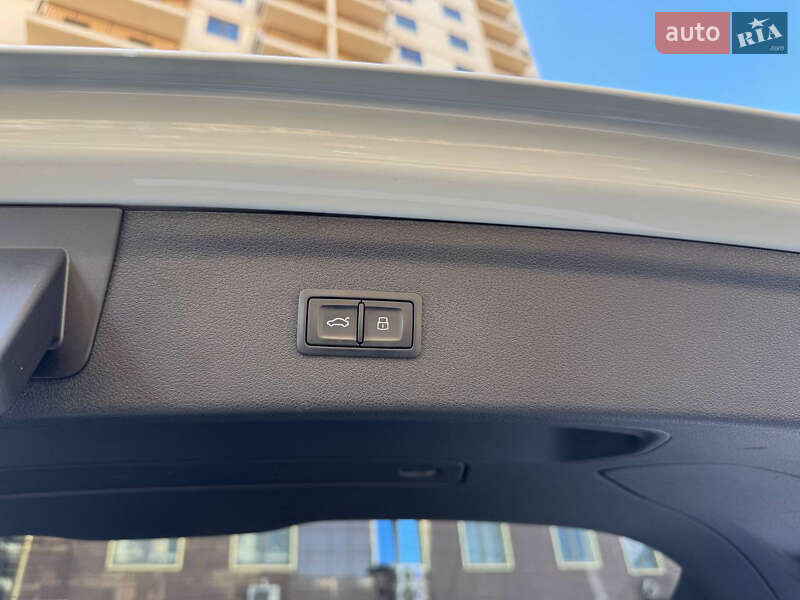 Позашляховик / Кросовер Audi Q3 2015 в Одесі