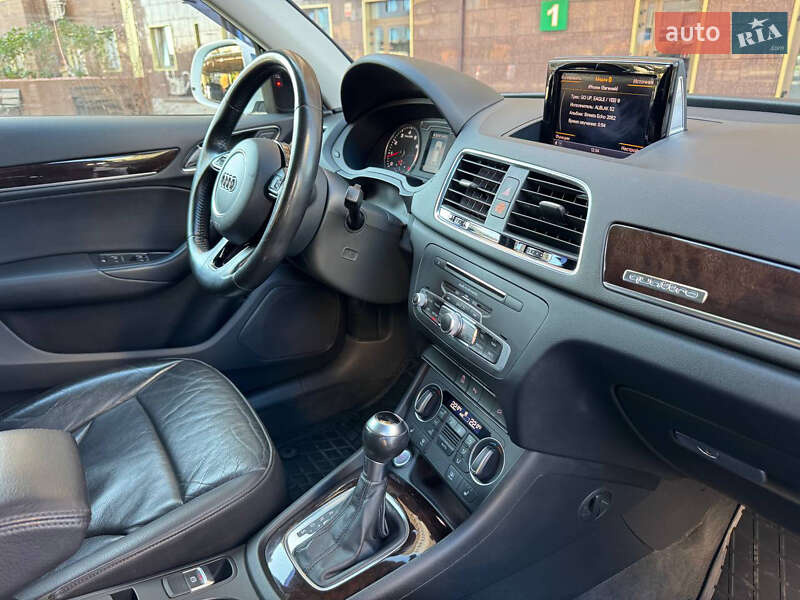 Позашляховик / Кросовер Audi Q3 2015 в Одесі