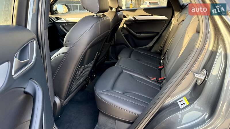 Позашляховик / Кросовер Audi Q3 2017 в Києві