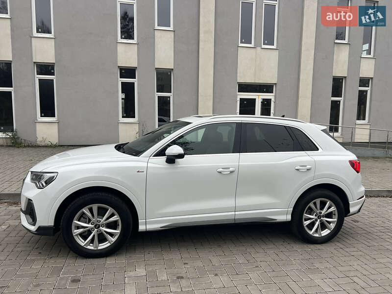Позашляховик / Кросовер Audi Q3 2023 в Сумах фото 17 Позашляховик / Кросовер Audi Q3 2023 в Сумах