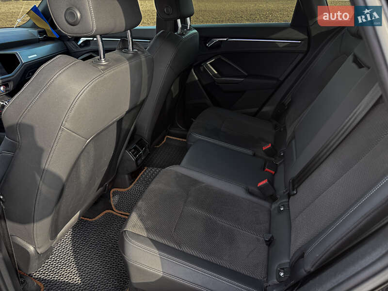 Внедорожник / Кроссовер Audi Q3 2020 в Киеве фото 14 Внедорожник / Кроссовер Audi Q3 2020 в Киеве