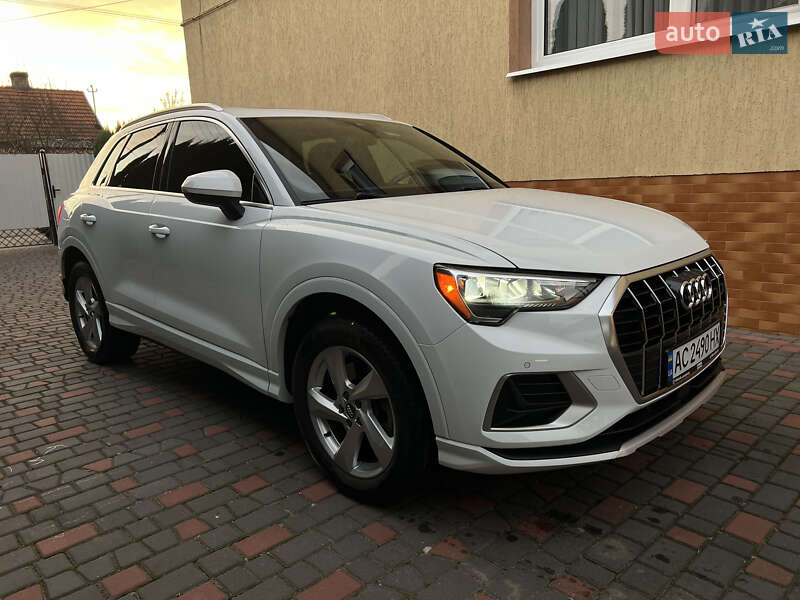 Позашляховик / Кросовер Audi Q3 2020 в Нововолинську