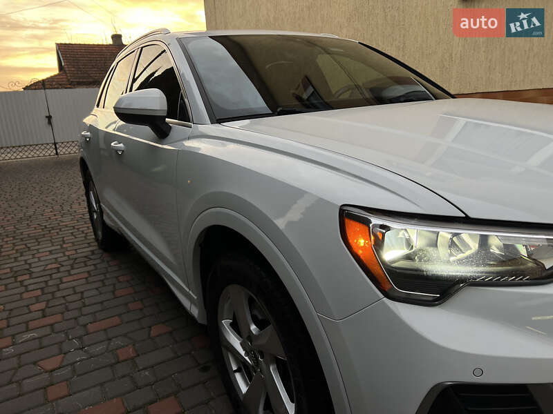 Позашляховик / Кросовер Audi Q3 2020 в Нововолинську