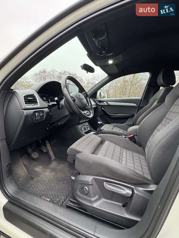 Позашляховик / Кросовер Audi Q3 2012 в Дніпрі фото 7 Позашляховик / Кросовер Audi Q3 2012 в Дніпрі
