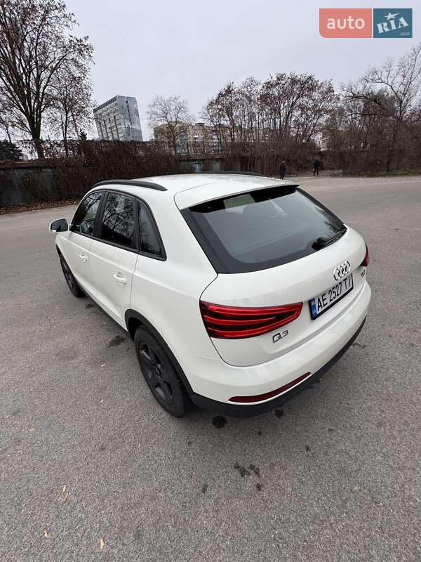 Позашляховик / Кросовер Audi Q3 2012 в Дніпрі фото 5 Позашляховик / Кросовер Audi Q3 2012 в Дніпрі