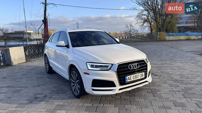 Позашляховик / Кросовер Audi Q3 2018 в Дніпрі