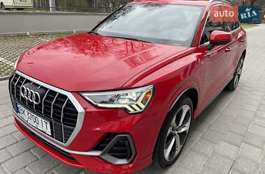 Внедорожник / Кроссовер Audi Q3 2020 в Ровно